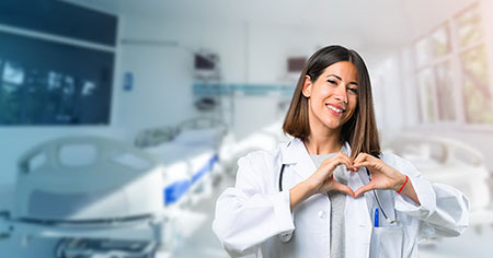 Estrategias efectivas para mejorar la salud mental en tiempos de crisis Fotografía que ilustra el apoyo necesario para los profesionales de la salud enfrentando desafíos emocionales y físicos