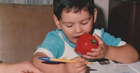 Estrategias para Facilitar el Aprendizaje Grupo de estudiantes adquiriendo habilidades con técnicas de aprendizaje