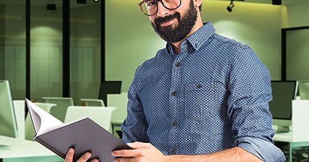 Liderazgo clave en la dirección del equipo Líder que marca el camino con visión y estrategias claras para su grupo
