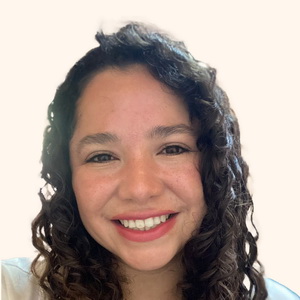 Psiquiatra, con Diplomado de postítulo Salud Mental y Psiquiatría Comunitaria Psiquiatra Natalia Karina Elgueta Ortiz, con Diplomado de postítulo Salud Mental y Psiquiatría Comunitaria