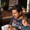 Acompañamiento de Camila con escucha, reflexión y herramientas aplicables. Camila escucha con atención, ayuda a reflexionar y entrega herramientas concretas para enfrentar situaciones difíciles.